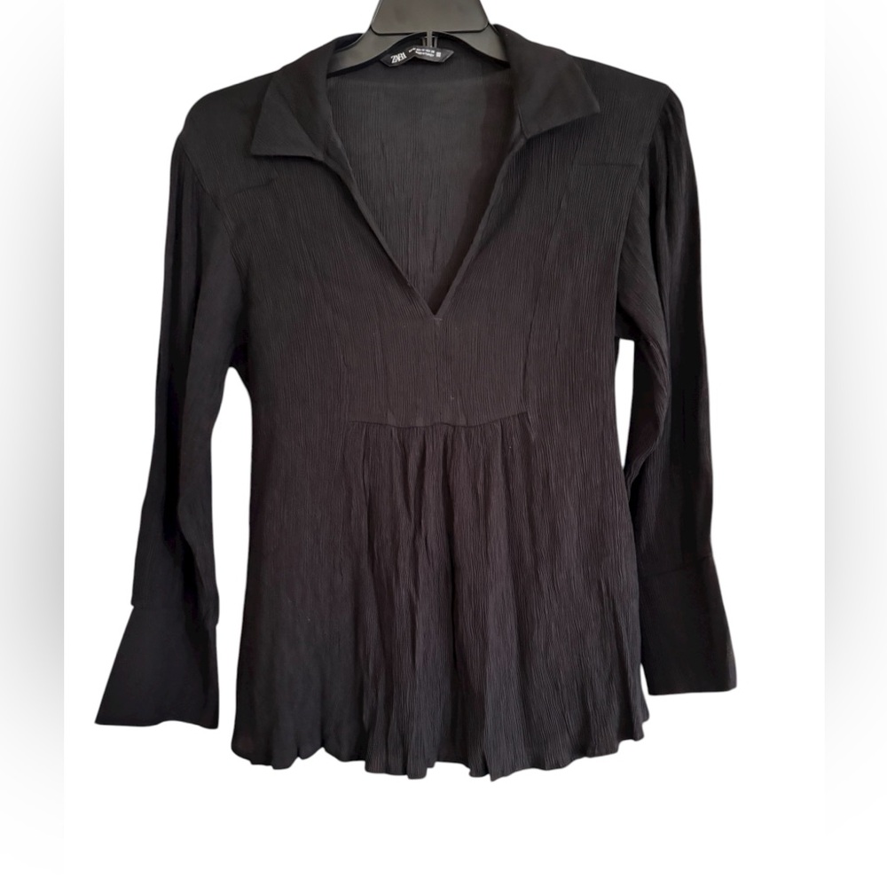 Zara Black V-Neck Collared Bell Sleeve Blouse Sz M like new